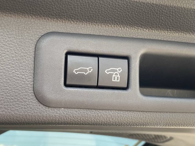 Used 2024 Toyota Sequoia Capstone AWD/4WD image 7