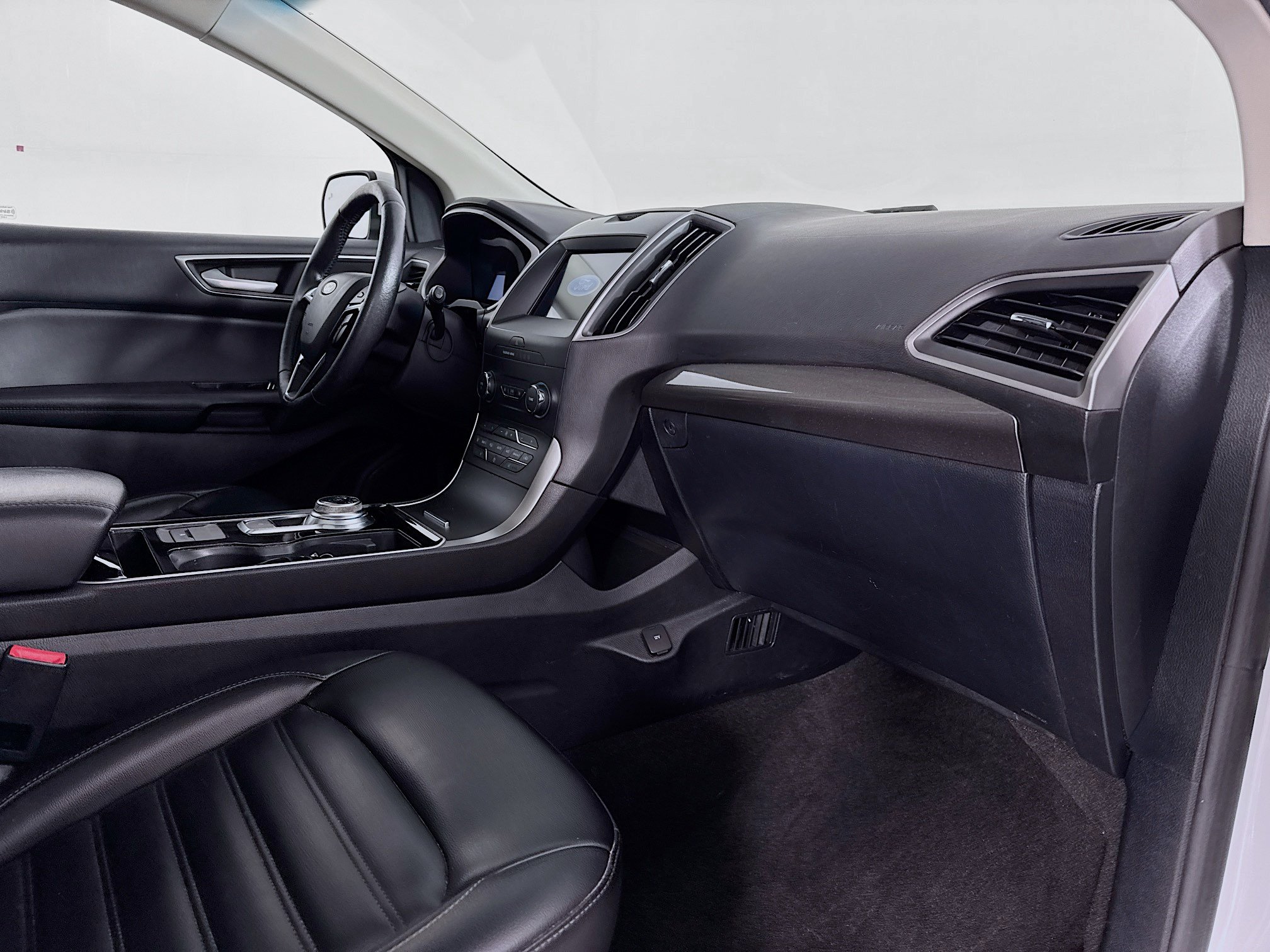 Used 2020 Ford Edge SEL w/ Cold Weather Package AWD/4WD image 31