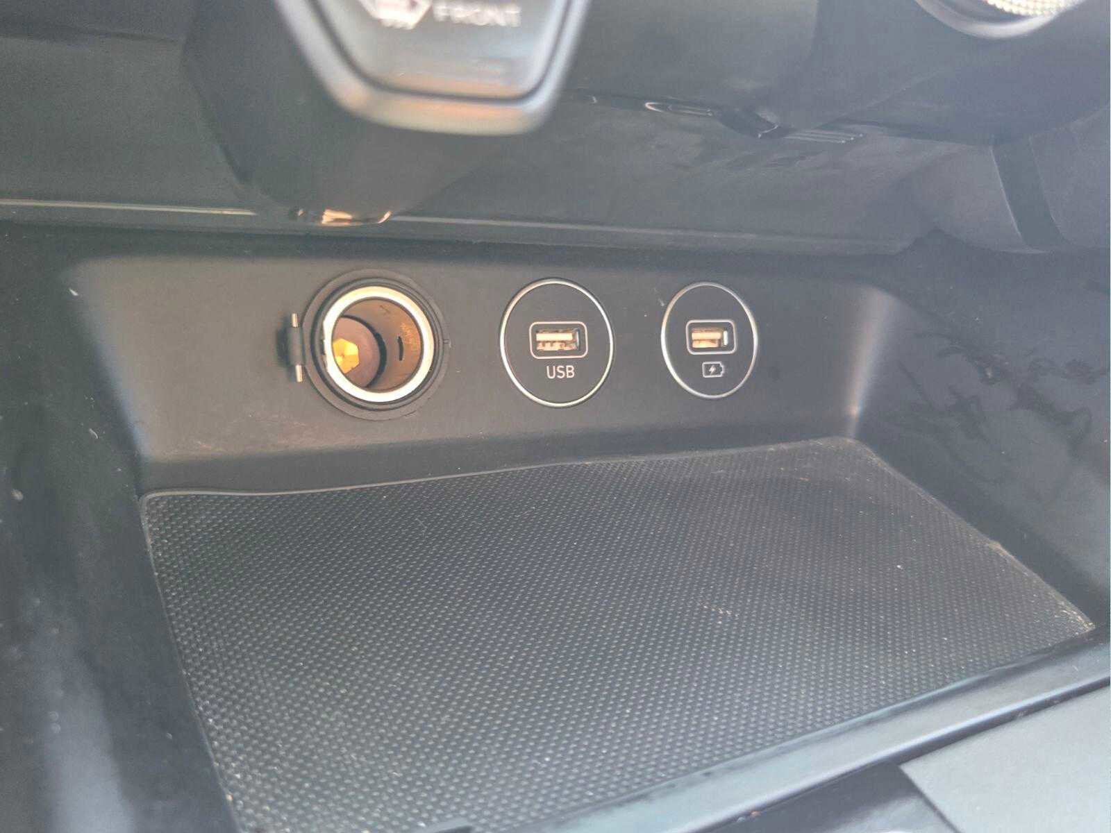 Used 2023 Genesis G70 2.0T RWD image 24