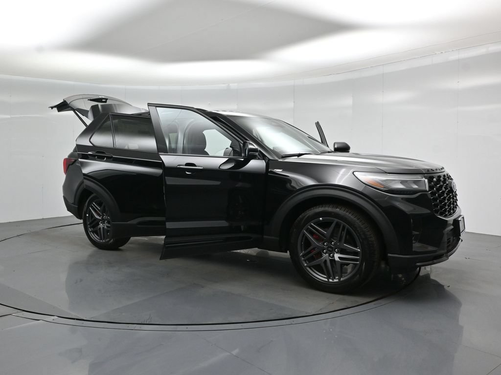 New 2026 Ford Explorer ST-Line w/ ST-Line Street Pack AWD/4WD image 32