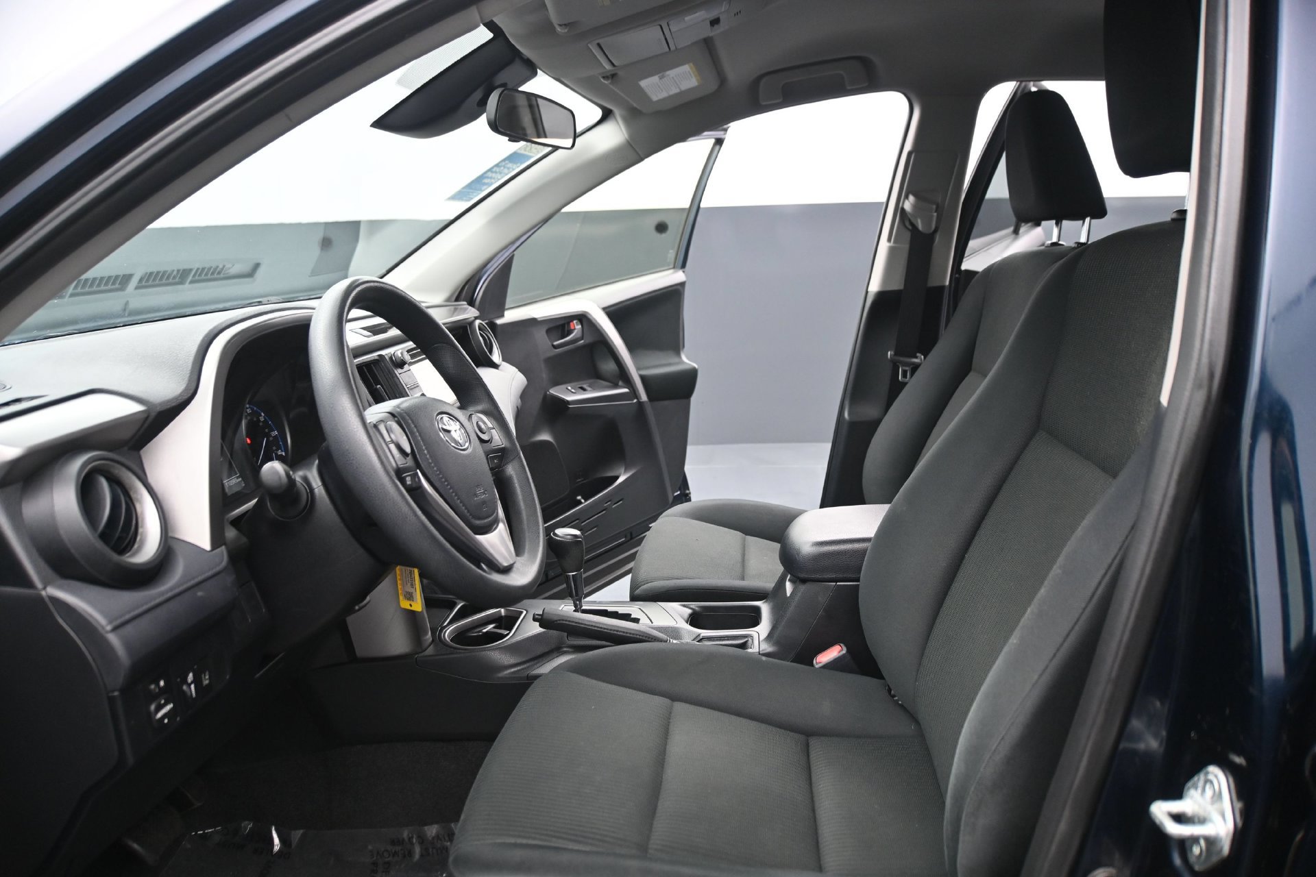 Used 2017 Toyota RAV4 LE w/ All Weather Liner Package FWD image 19