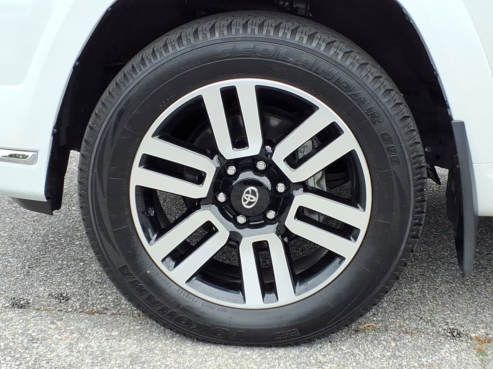 Used 2024 Toyota 4Runner Limited AWD/4WD image 11