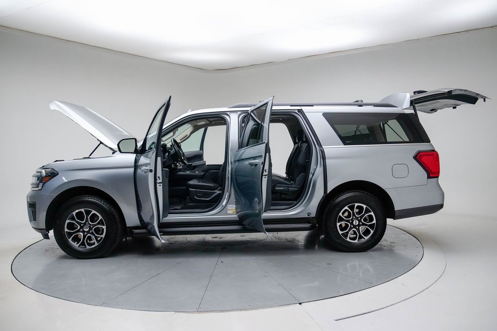 Used 2024 Ford Expedition Max XLT image 18