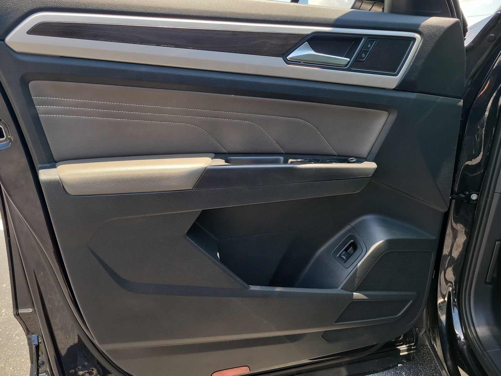 Used 2022 Volkswagen Atlas SE FWD image 13