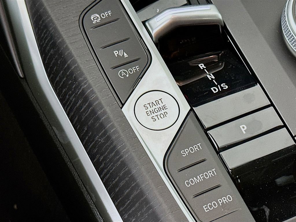 New 2026 BMW 330i xDrive Sedan w/ M Sport Package image 19