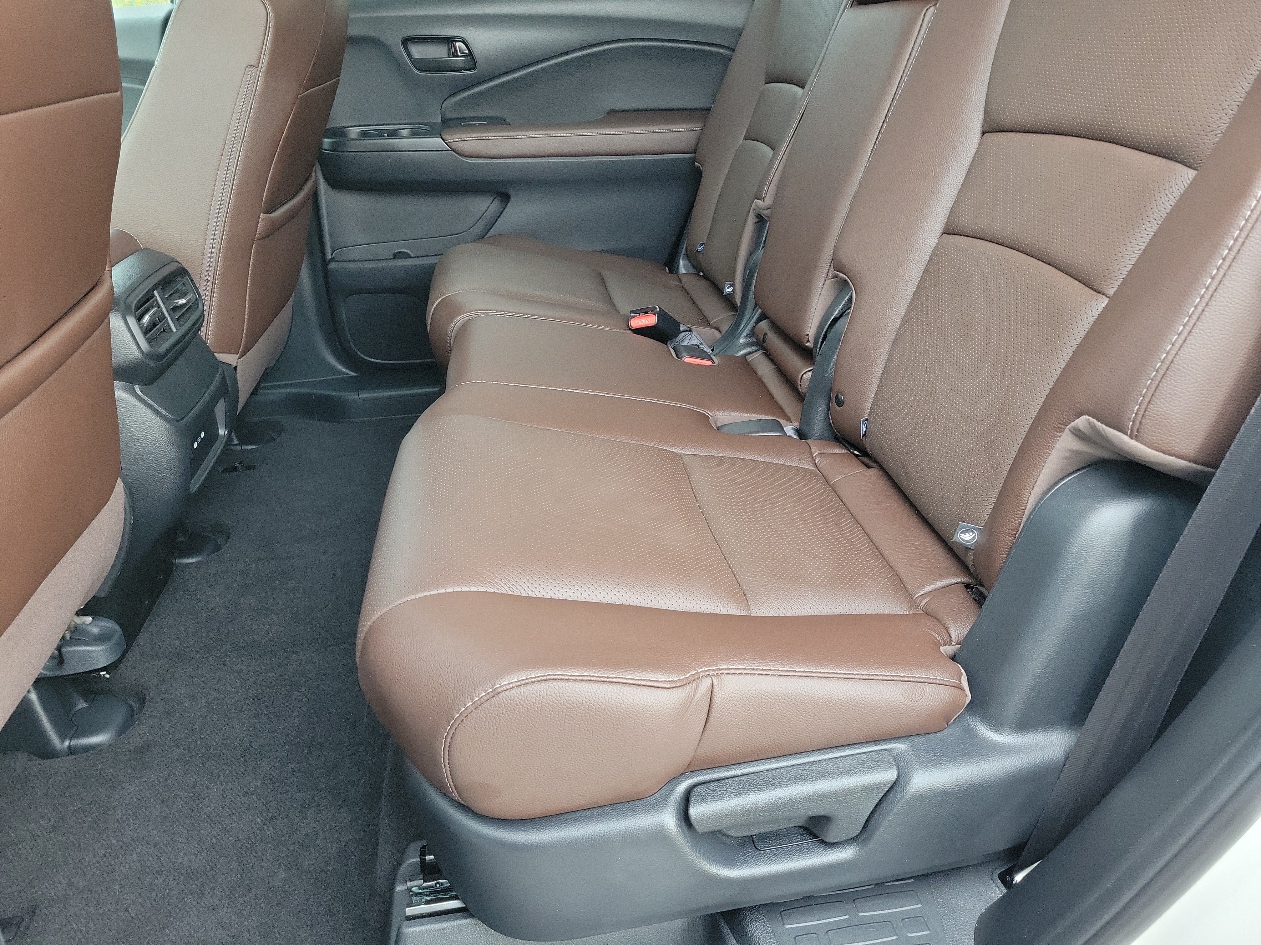 Used 2025 Honda Passport EX-L image 13