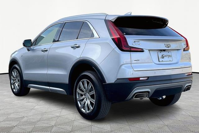 Used 2022 Cadillac XT4 Premium Luxury w/ Safety Alert Package image 4