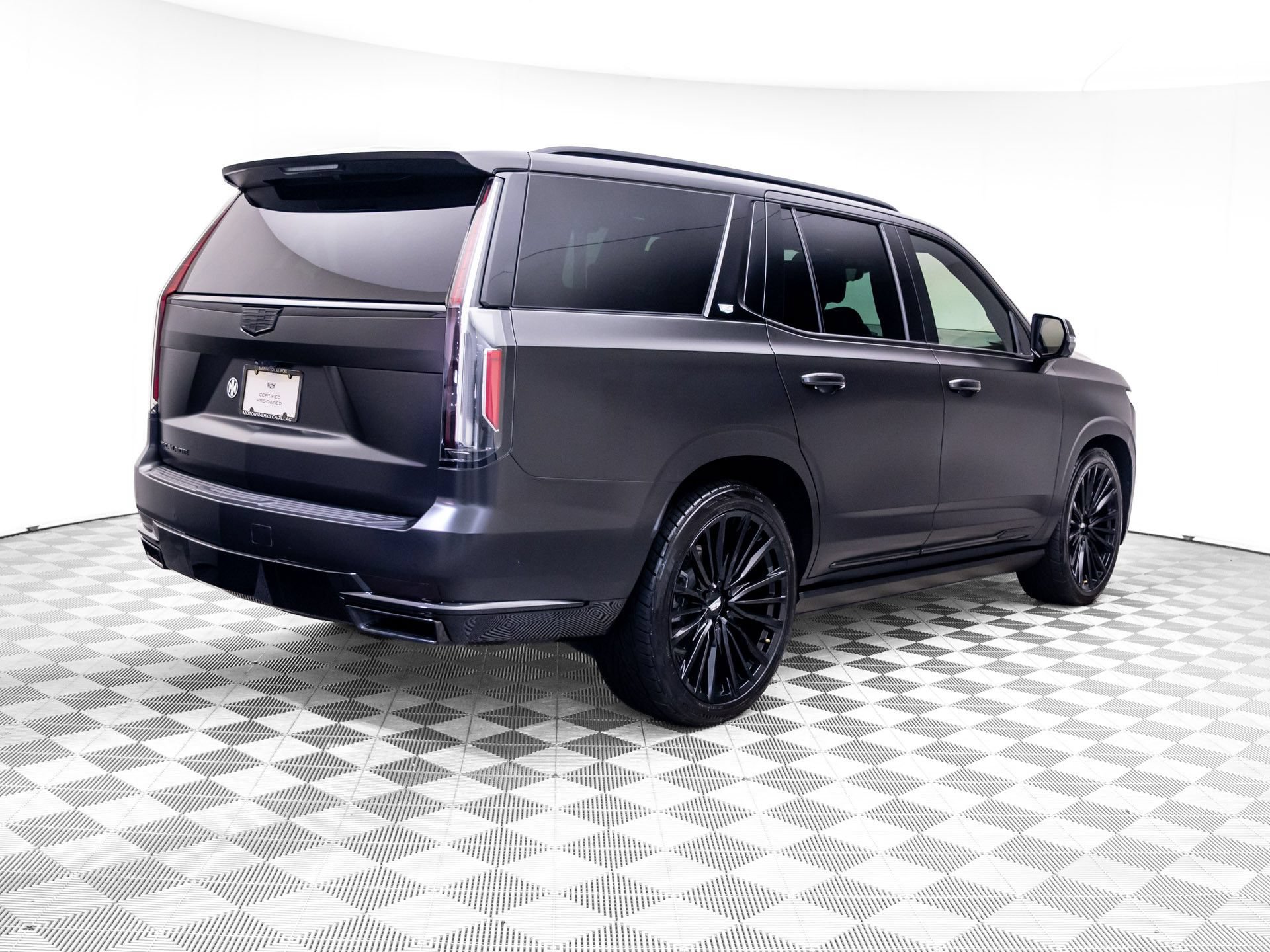 Certified 2023 Cadillac Escalade Sport Platinum w/ LPO, ONYX Package AWD/4WD image 6