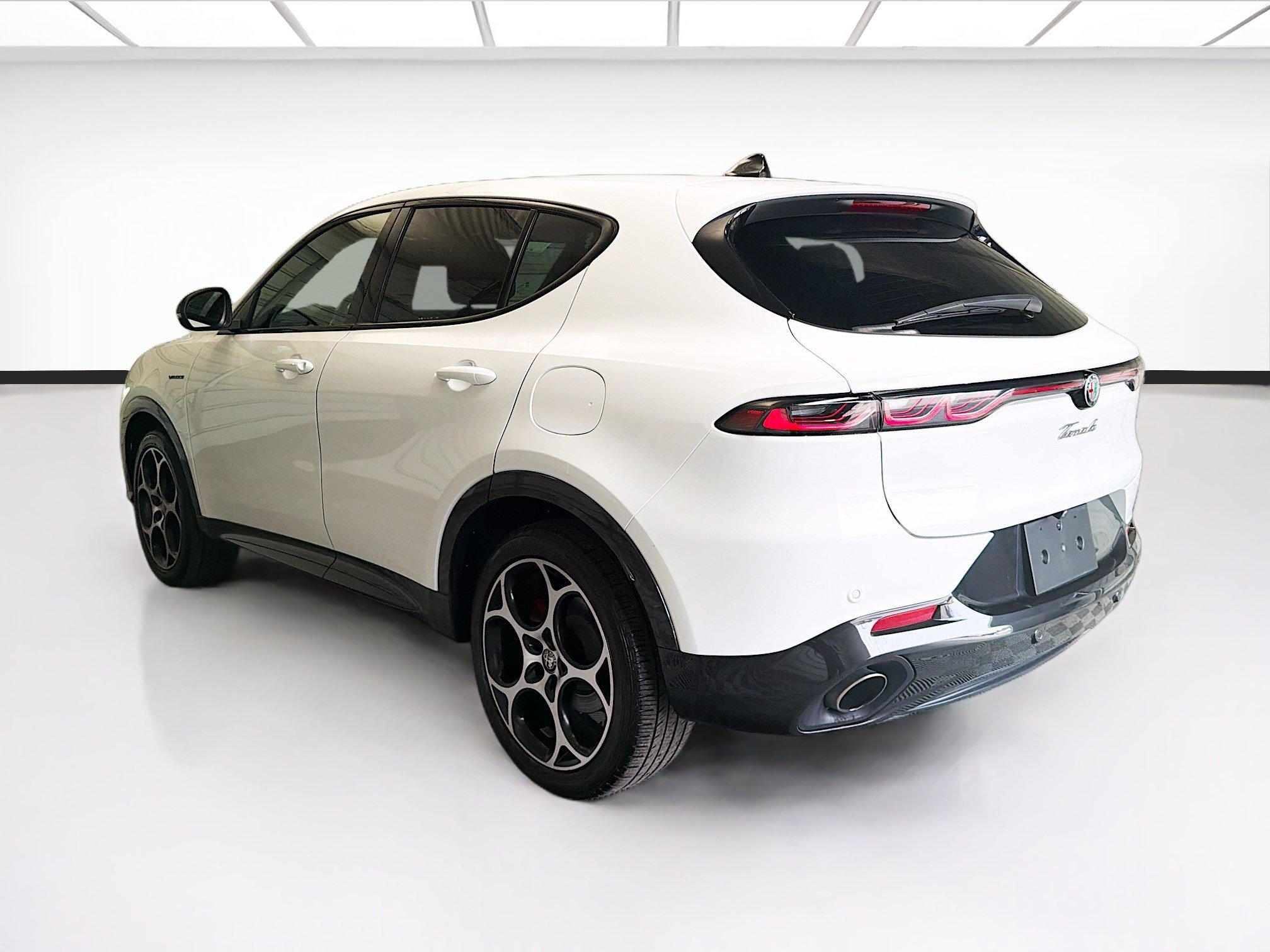 Used 2024 Alfa Romeo Tonale Veloce AWD/4WD image 6