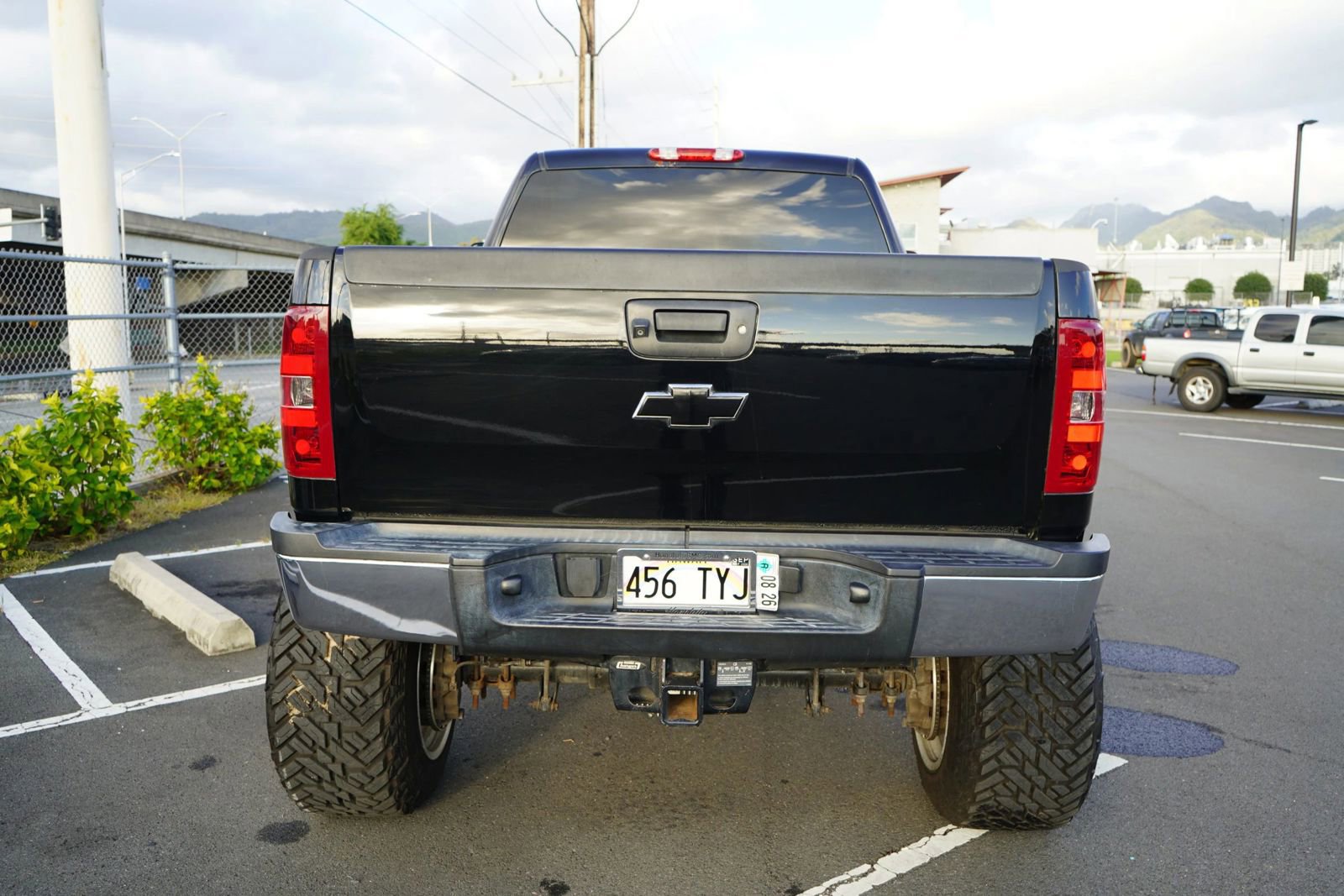 Used 2014 Chevrolet Silverado 2500 LT w/ Custom Sport Truck Package image 31