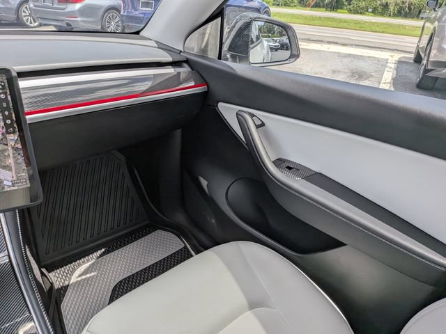 Used 2020 Tesla Model Y Performance AWD/4WD image 16