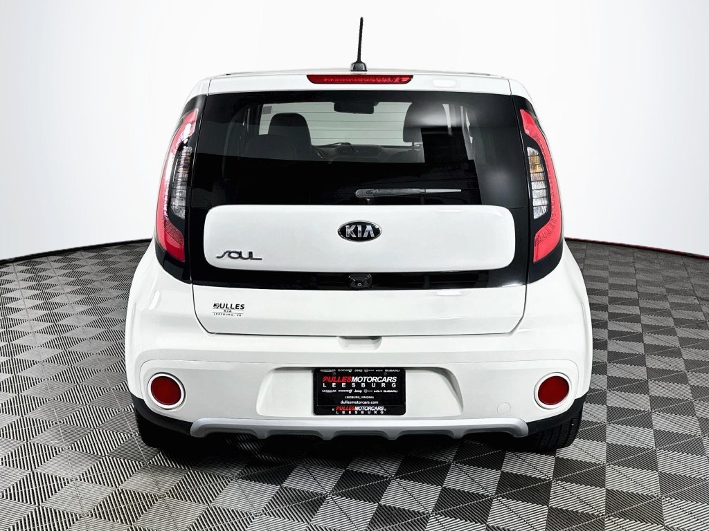 Used 2017 Kia Soul + w/ Primo Package FWD image 6
