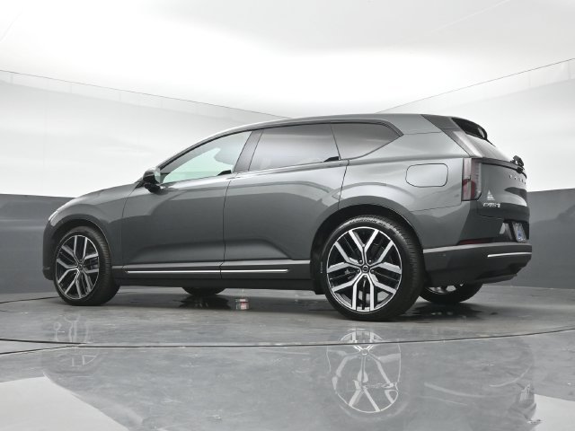 New 2027 Volvo EX60 Ultra AWD/4WD image 38