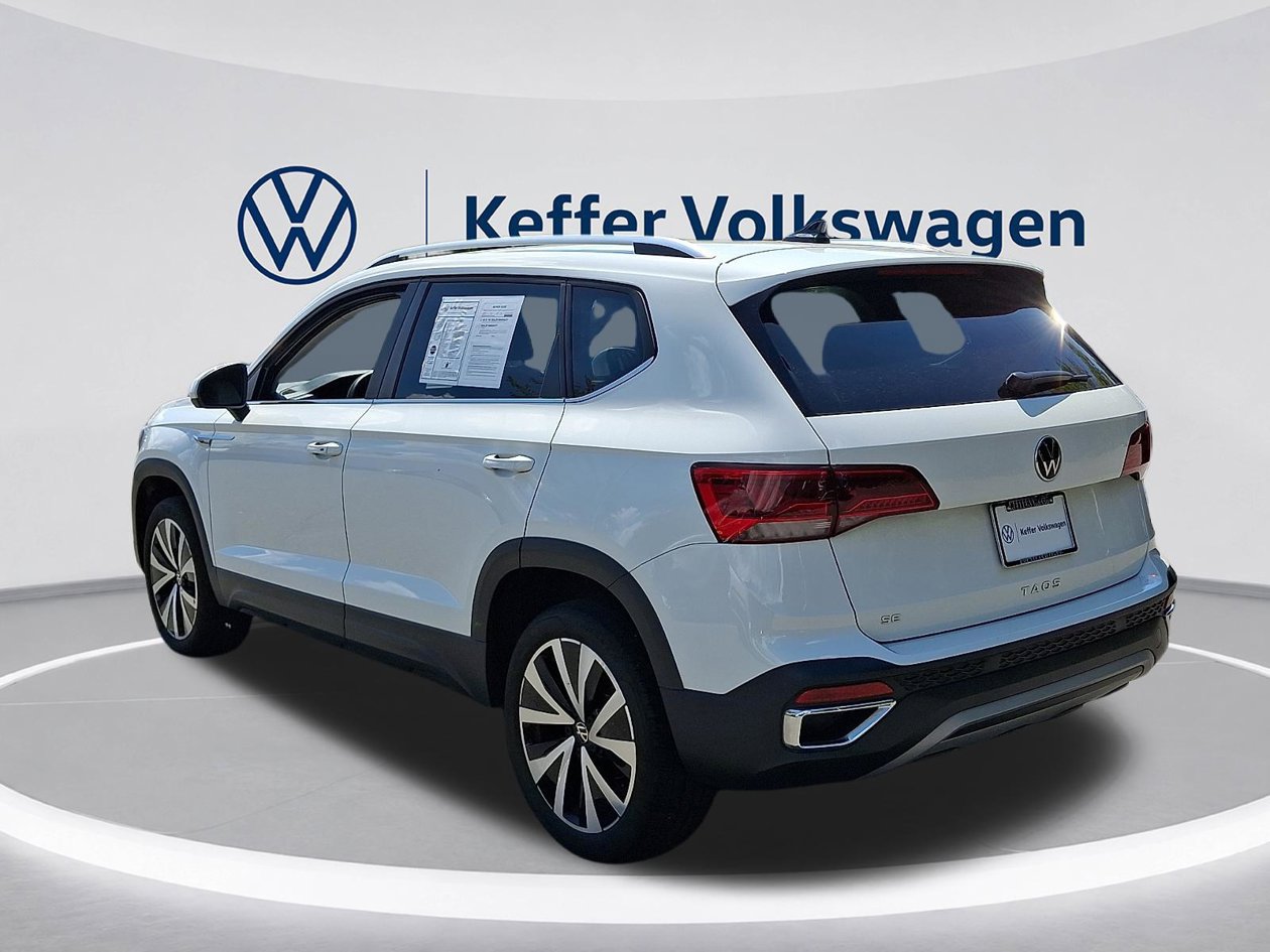 Used 2024 Volkswagen Taos SE FWD image 4