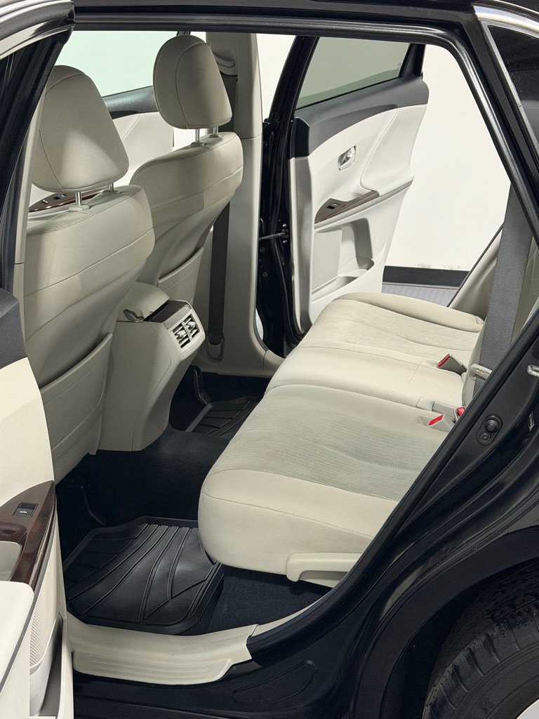 Used 2012 Toyota Venza LE FWD image 8