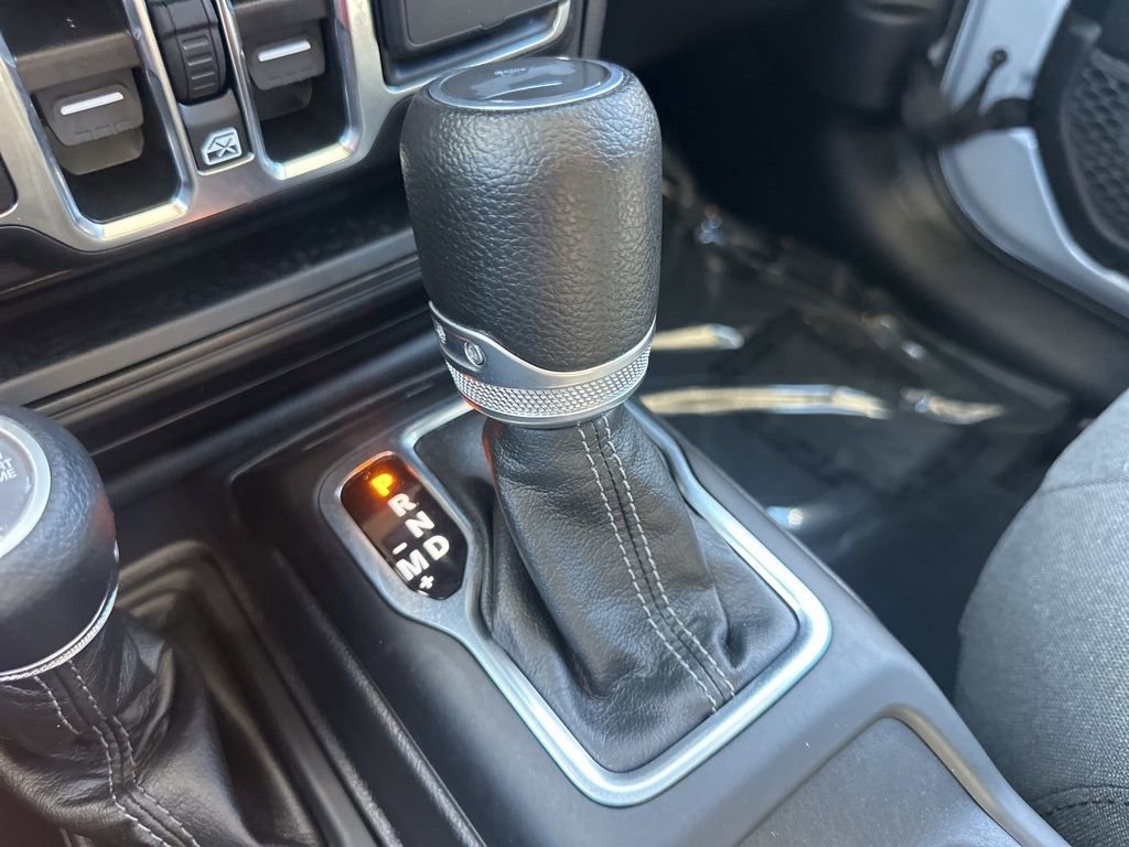 Used 2024 Jeep Wrangler Unlimited w/ Convenience Group image 15