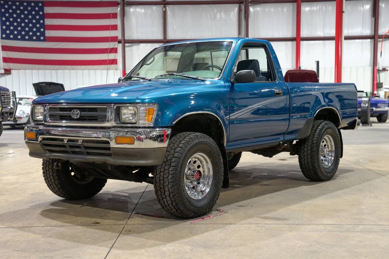 Used 1995 Toyota Pickup DX AWD/4WD image 1