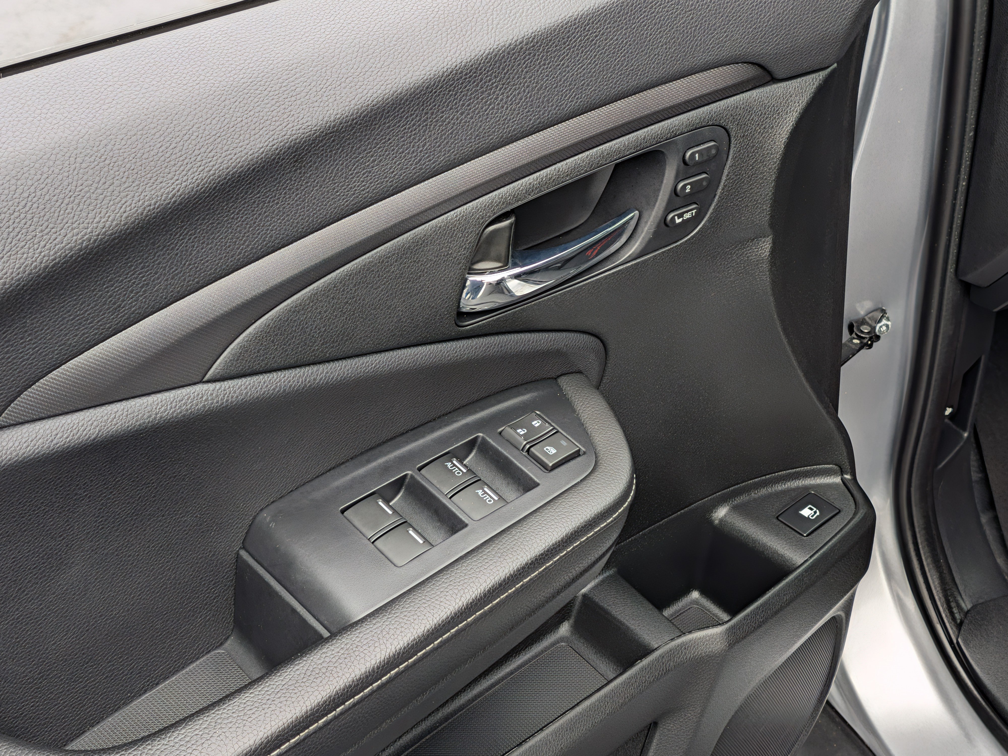 Used 2025 Honda Ridgeline RTL image 18