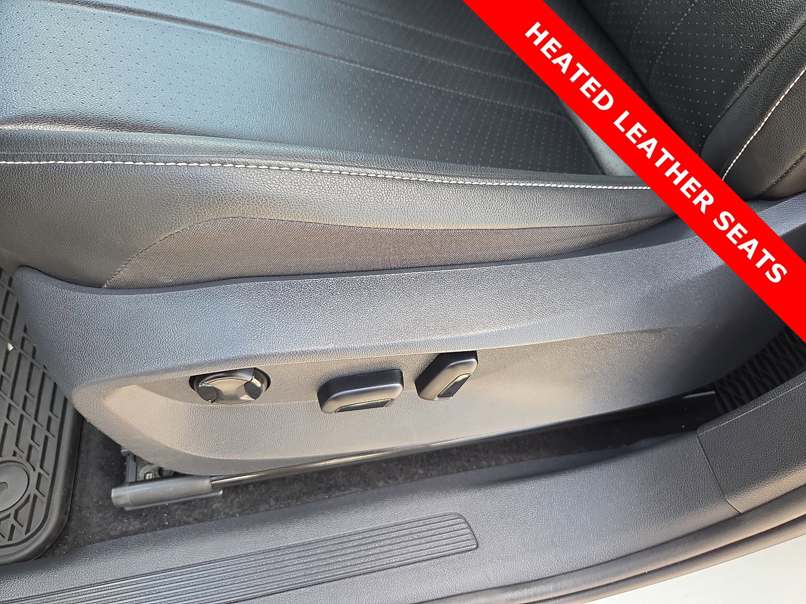Used 2024 Volkswagen Tiguan Wolfsburg Edition image 14