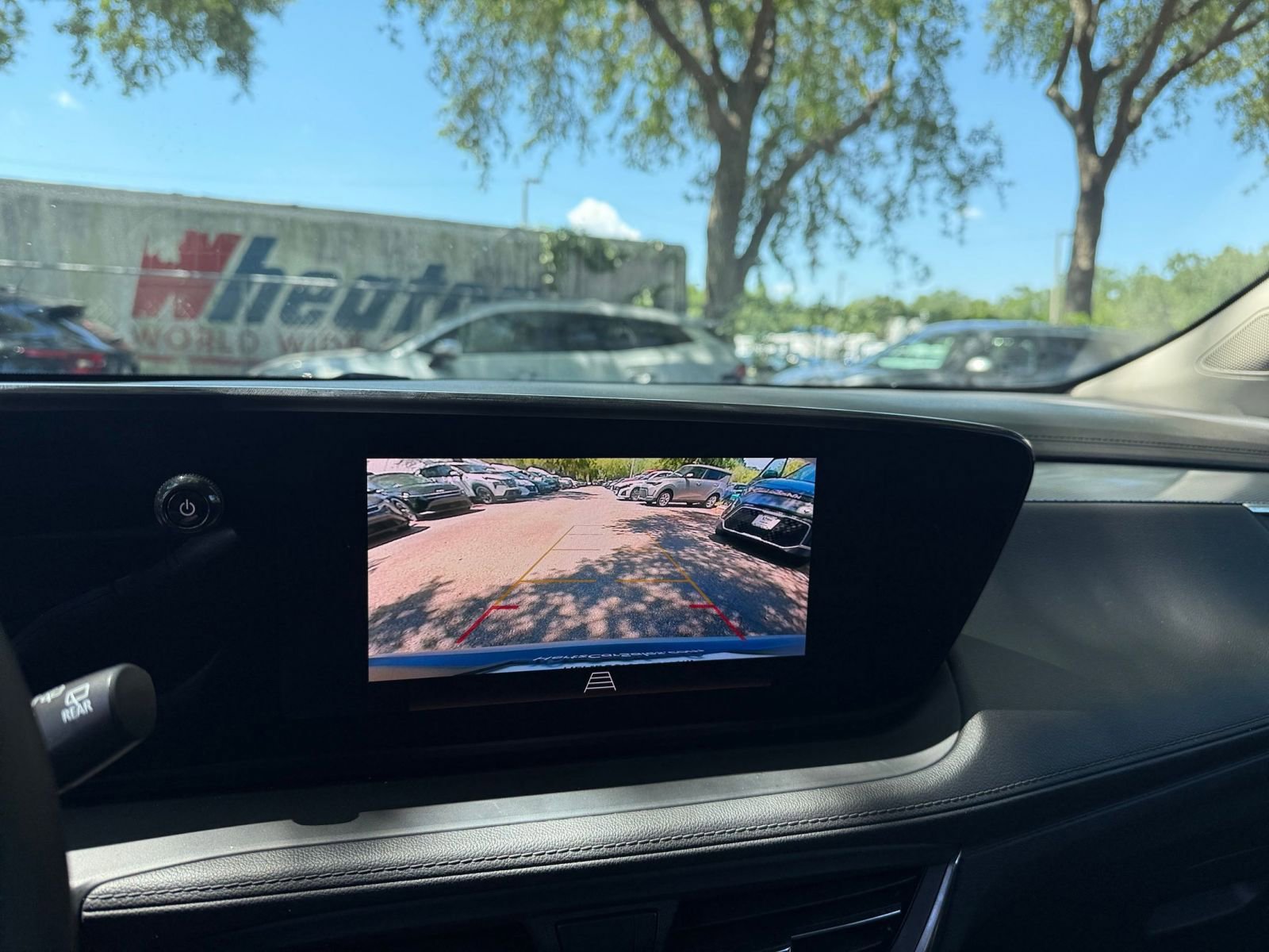Used 2025 Buick Encore GX Preferred FWD image 17