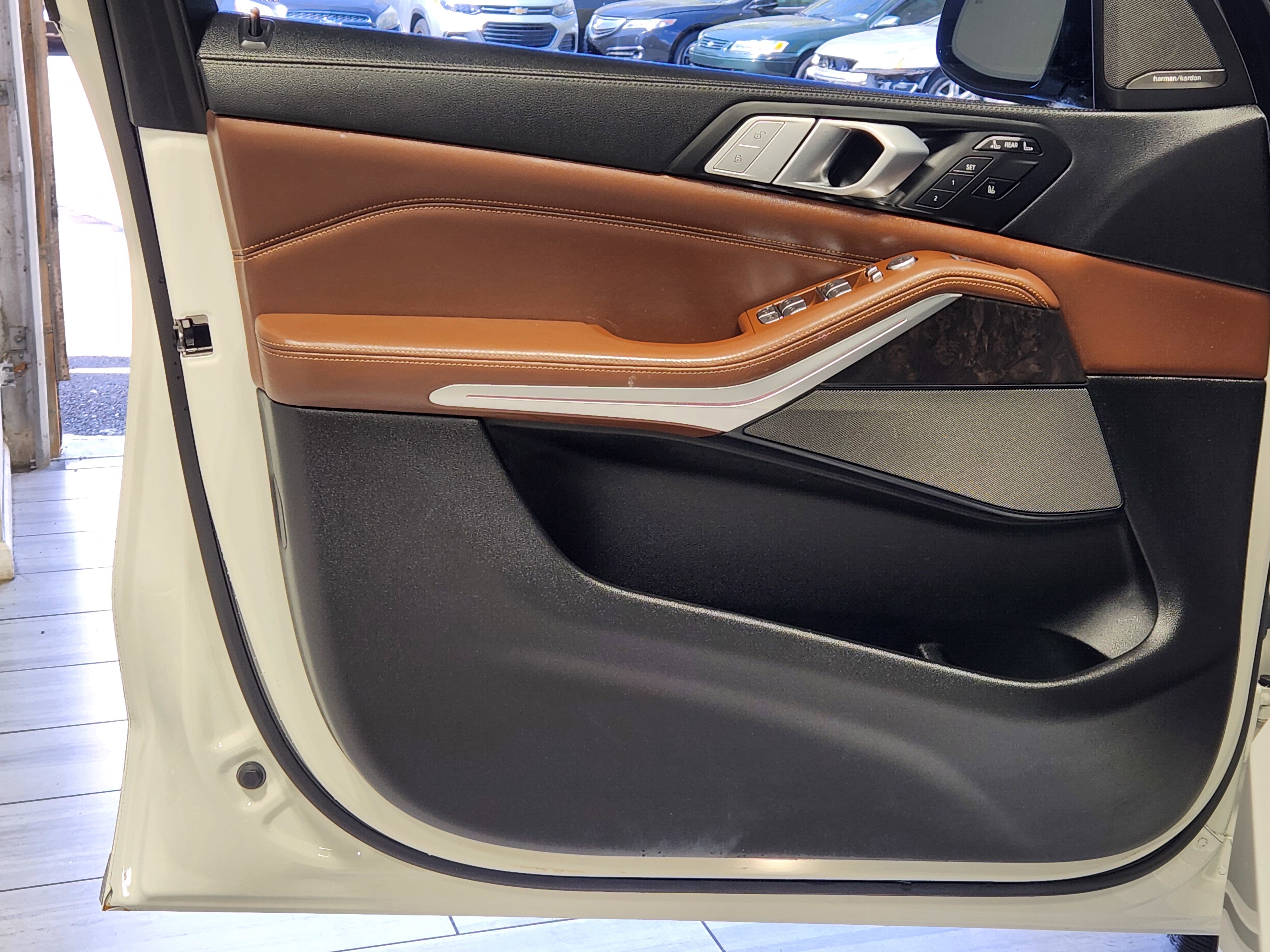 Used 2020 BMW X7 xDrive40i w/ Premium Package image 10