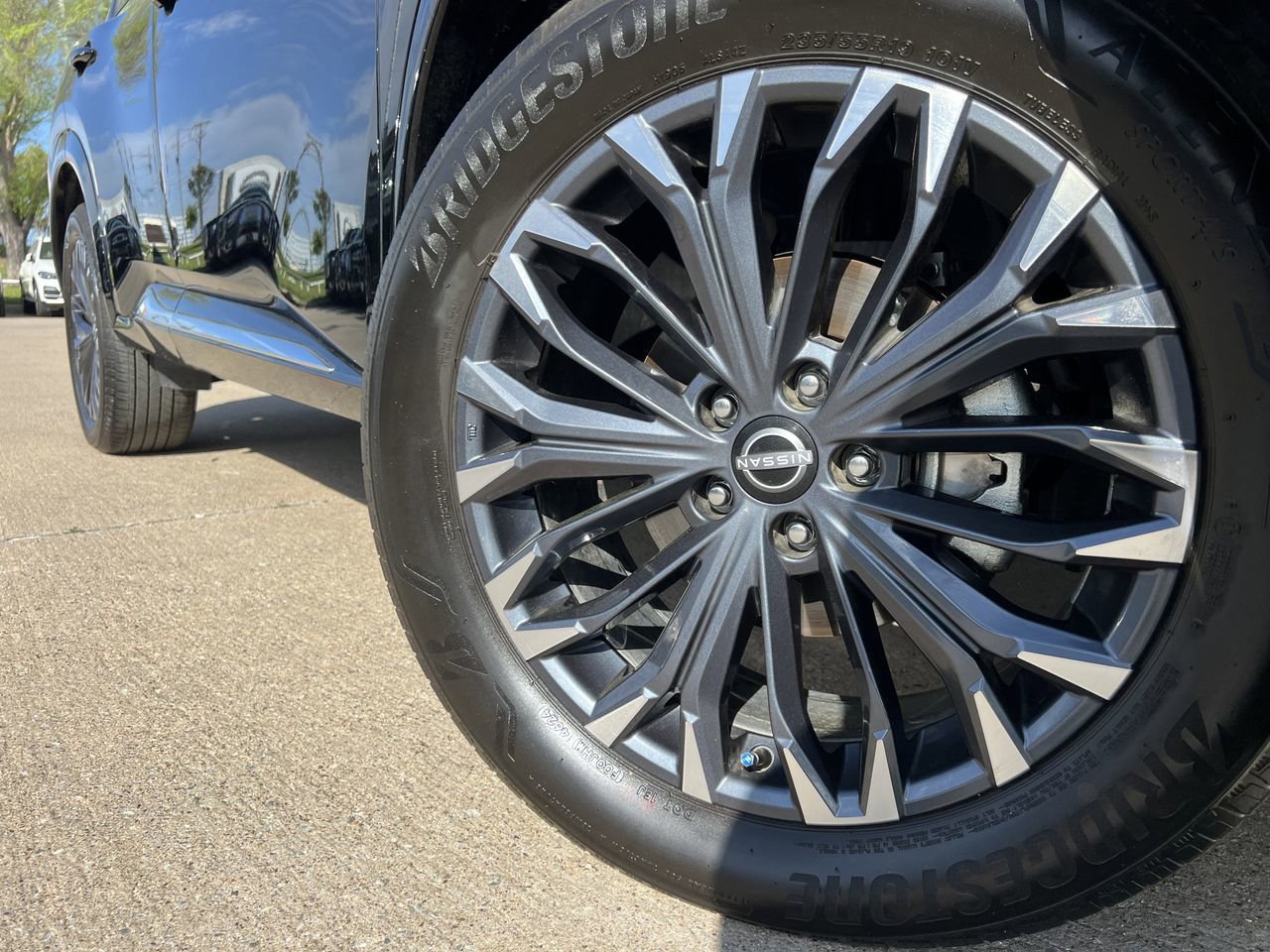 Certified 2025 Nissan Rogue Platinum image 7