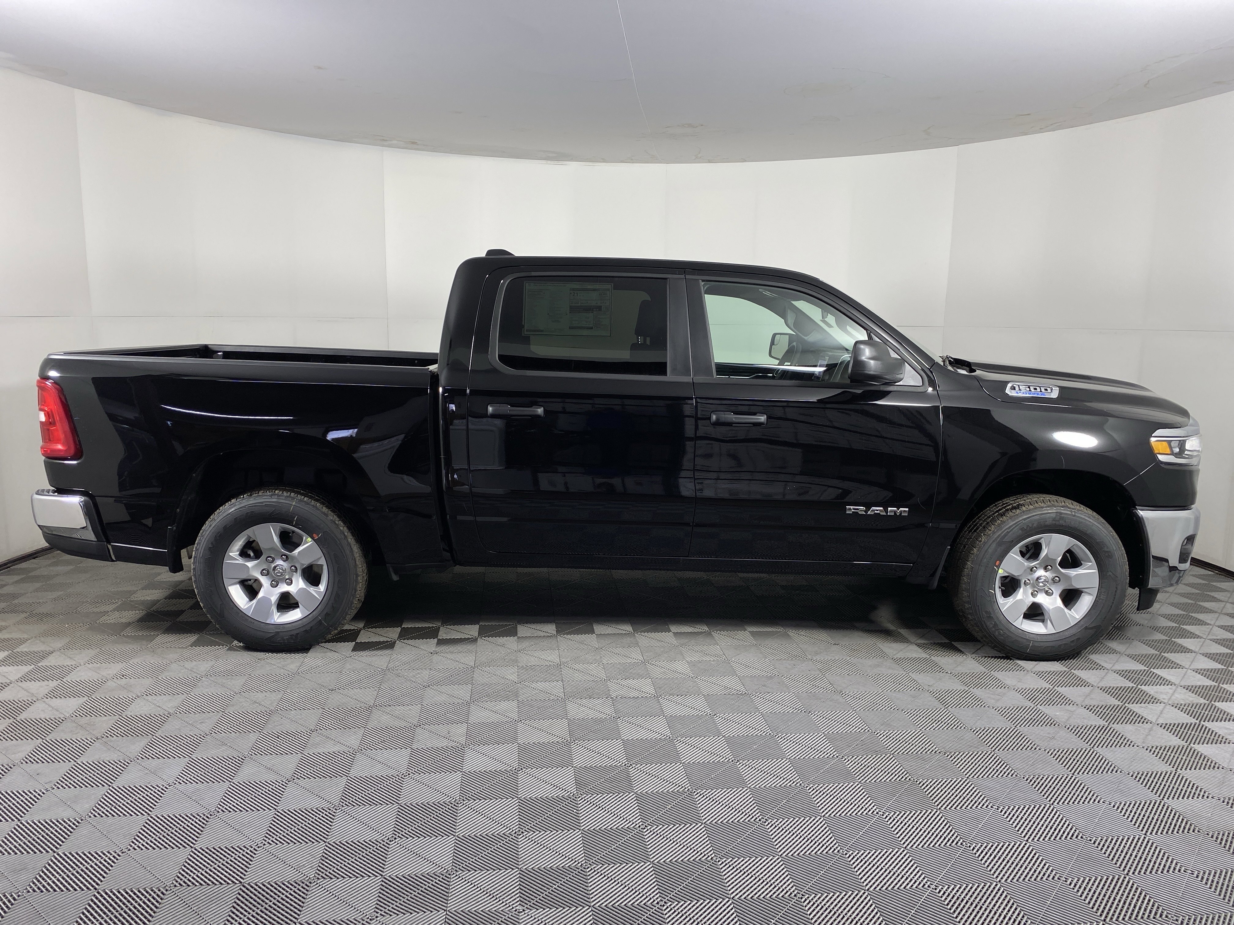 New 2025 RAM 1500 Big Horn image 4