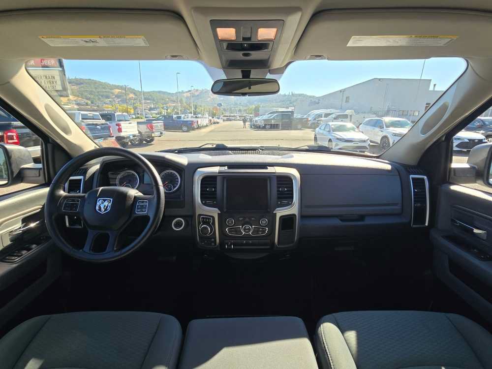 Used 2017 RAM 1500 Classic SLT AWD/4WD image 16