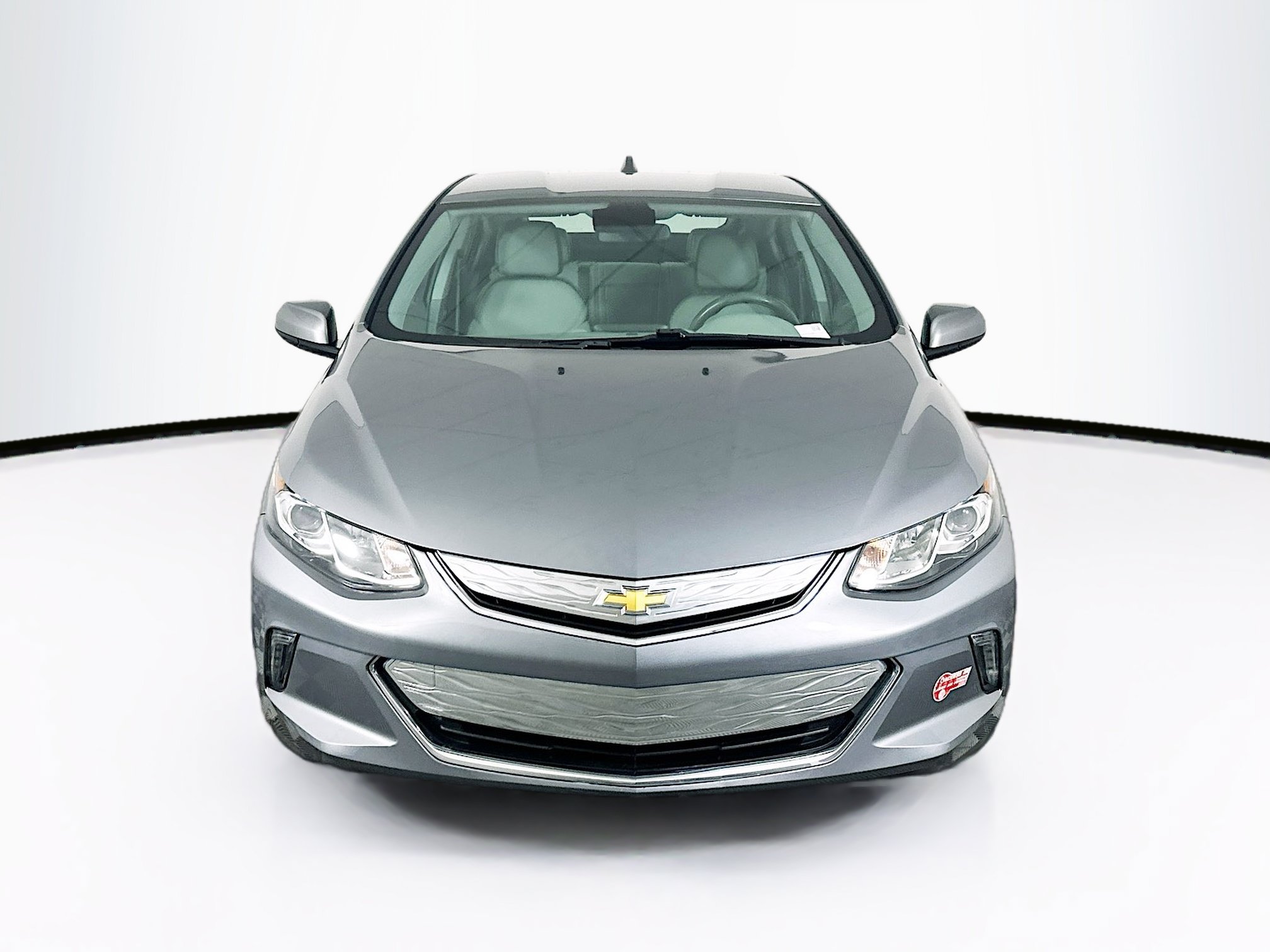 Used 2018 Chevrolet Volt LT w/ Comfort Package FWD image 2