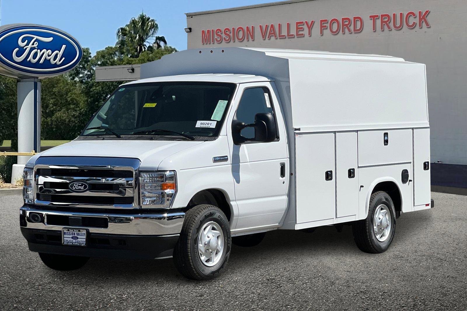 New 2026 Ford E-350 and Econoline 350 Super Duty w/ Power Equipment Group image 8