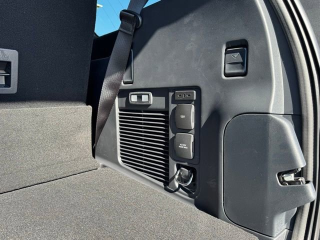 New 2025 Ford Expedition Active image 27