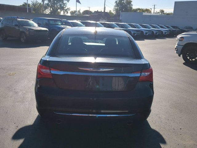 Used 2012 Chrysler 200 Touring w/ Cold Weather Group FWD image 5