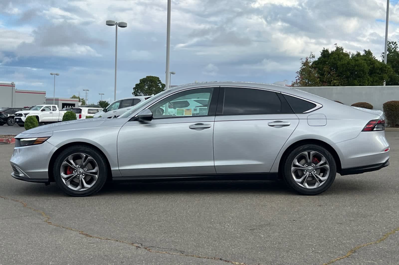 Used 2024 Honda Accord EX image 9