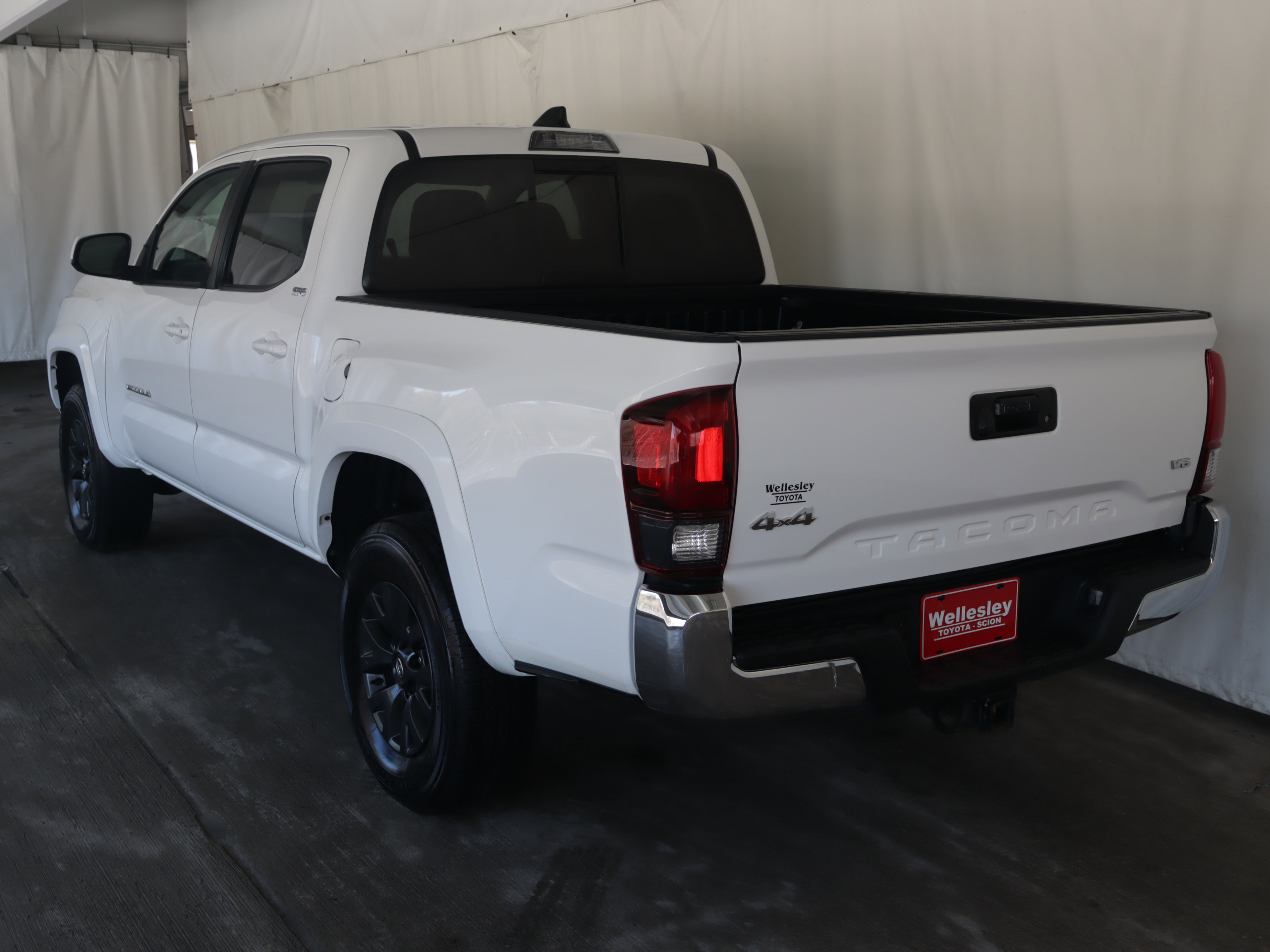 Used 2023 Toyota Tacoma SR5 AWD/4WD image 23