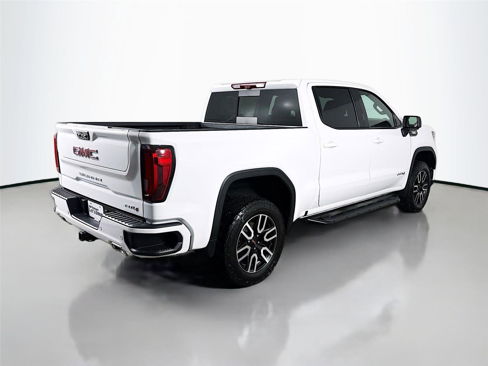 Used 2023 GMC Sierra 1500 AT4 w/ AT4 Premium Package image 8