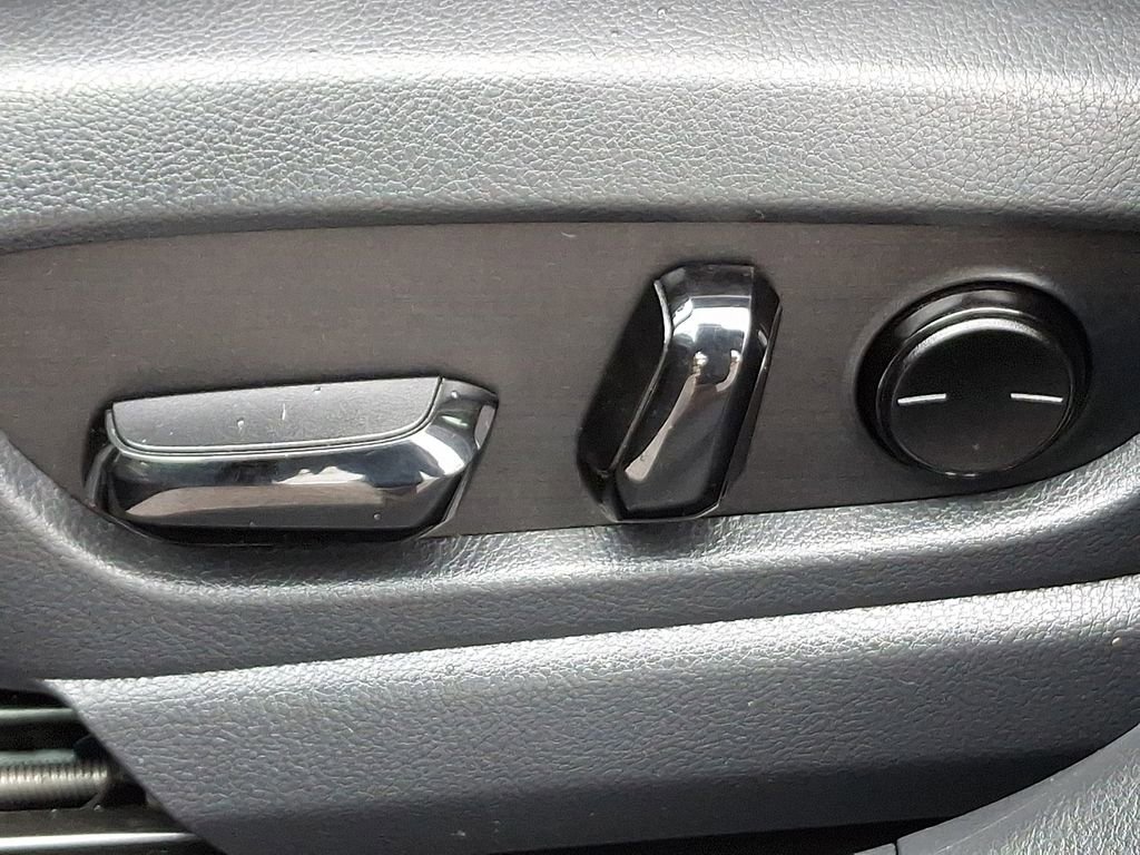 Used 2022 Lexus UX 250h w/ Premium Package image 30