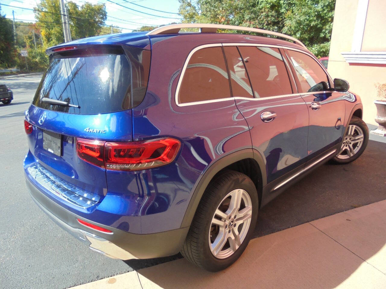 Used 2020 Mercedes-Benz GLB 250 4MATIC w/ Premium Package image 21