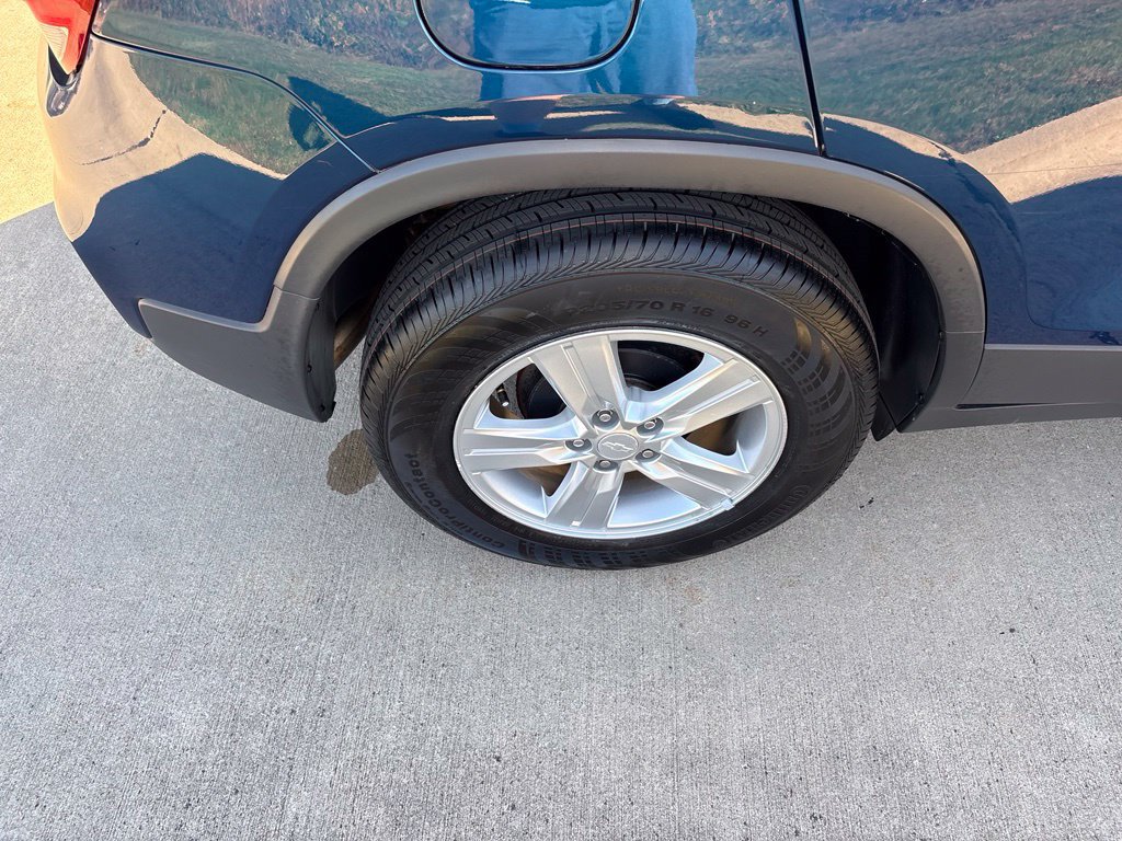 Used 2019 Chevrolet Trax LT w/ LT Convenience Package FWD image 46