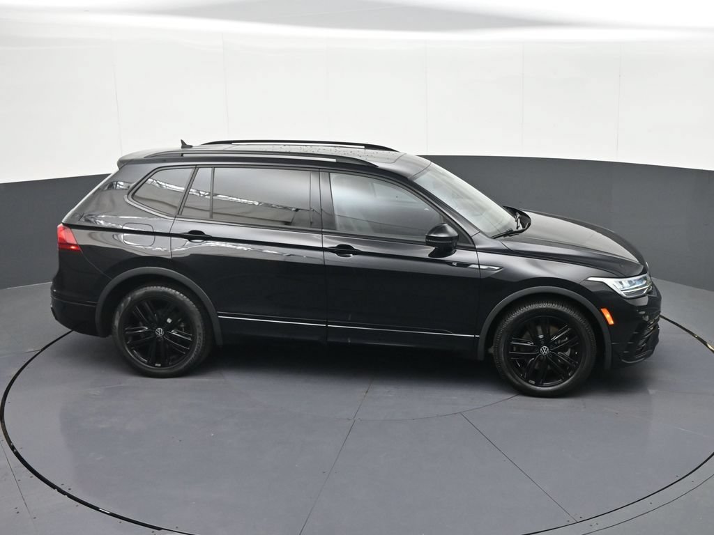 Used 2022 Volkswagen Tiguan SE R-Line FWD image 26