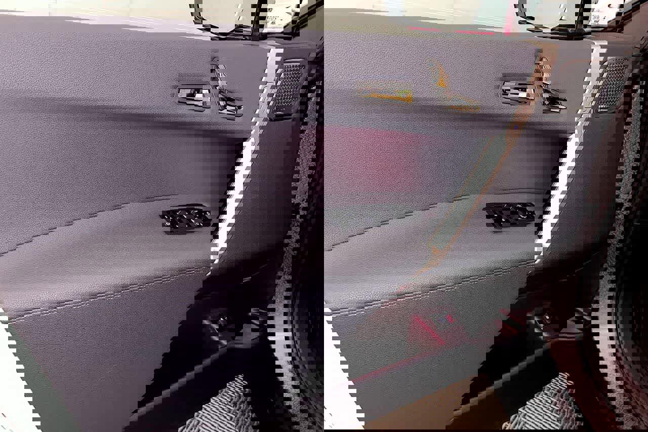 Used 2023 BMW iX M60 w/ Executive Package image 11