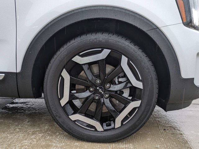 Used 2023 Kia Telluride S FWD image 11