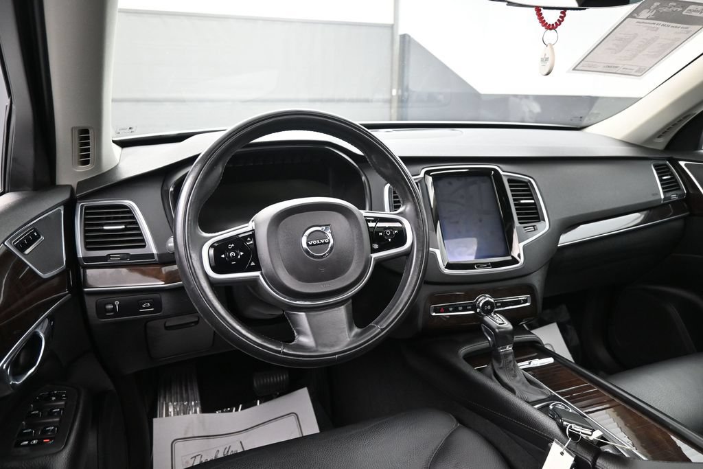 Used 2019 Volvo XC90 T6 Momentum AWD/4WD image 23