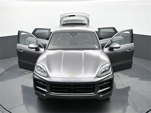 New 2026 Porsche Cayenne S image 34