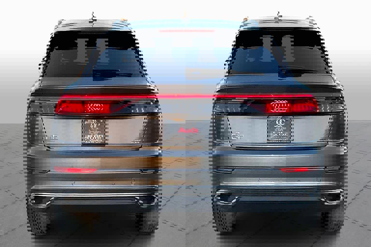 Used 2022 Audi Q8 Premium Plus image 6