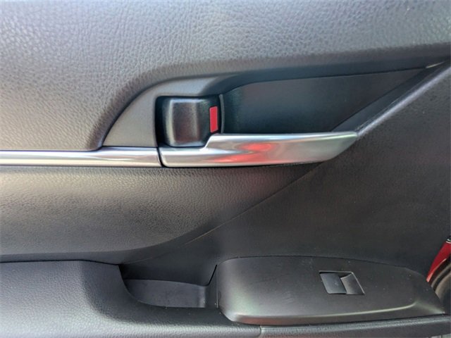 Used 2024 Toyota Camry SE image 21