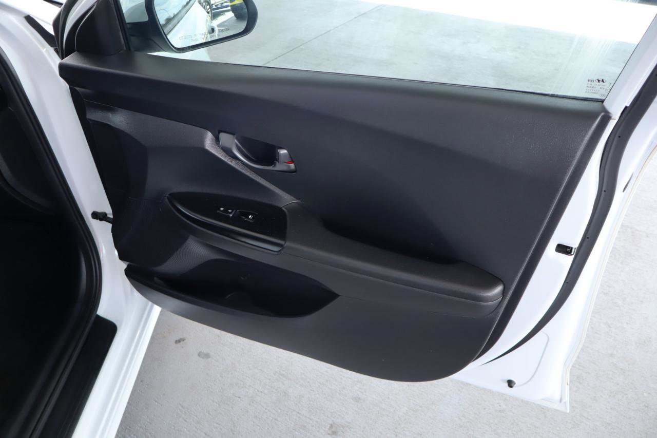 Used 2020 Hyundai Veloster 2.0 FWD image 35