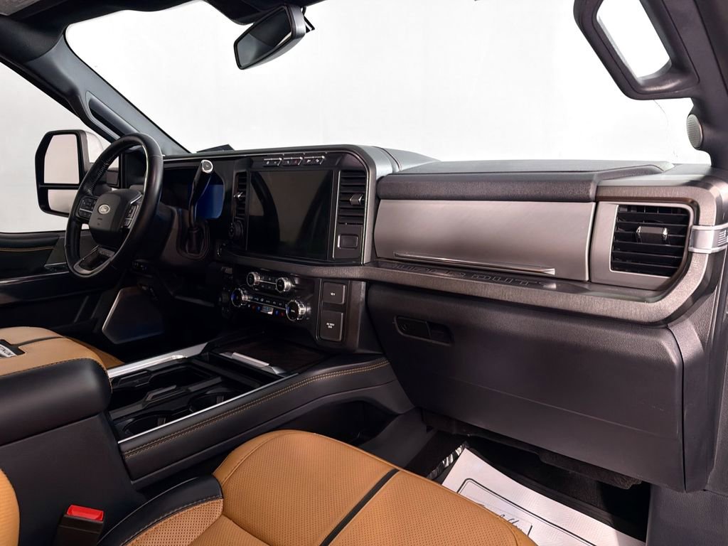 Used 2024 Ford F250 Platinum AWD/4WD image 32
