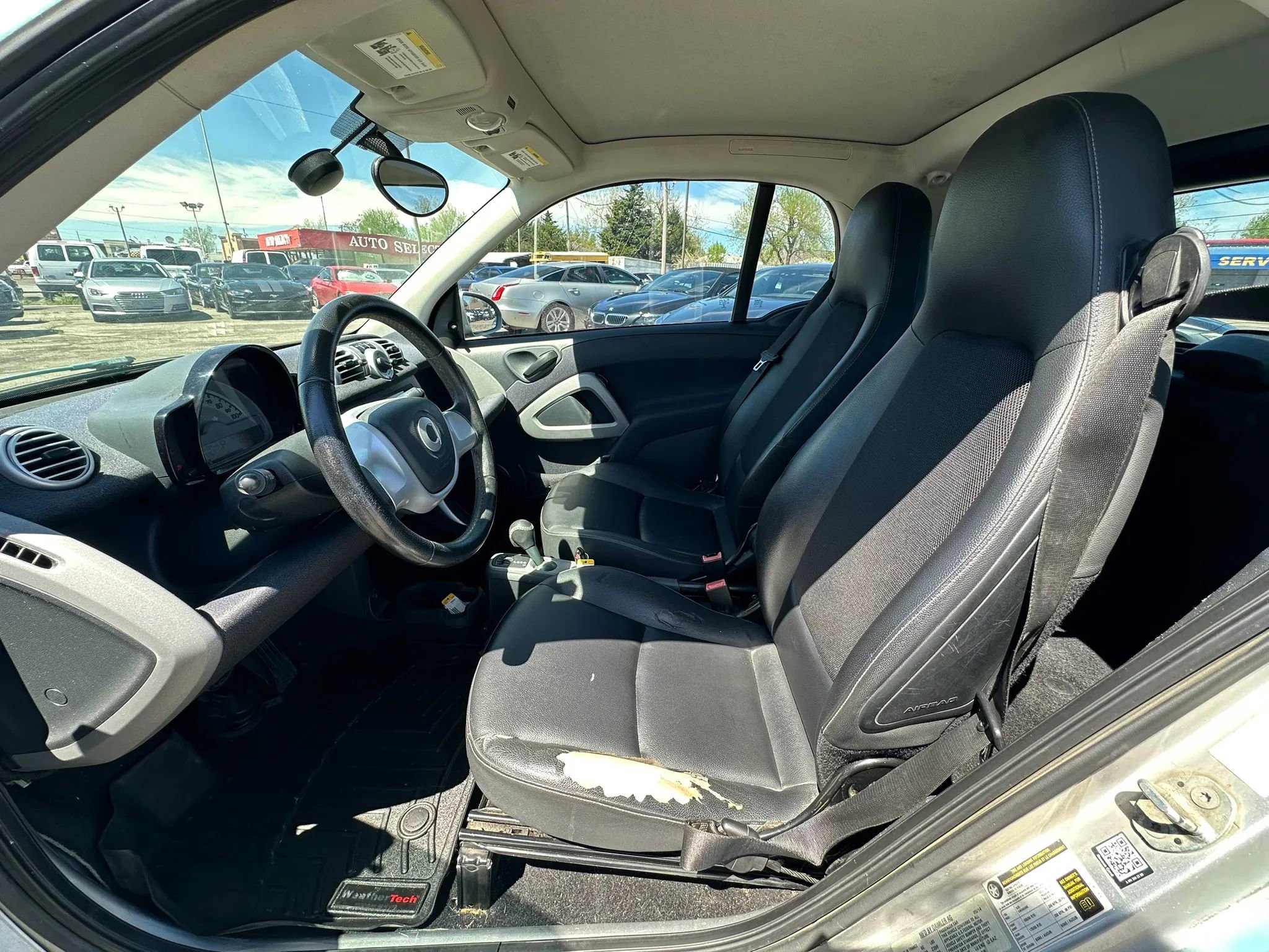 Used 2015 smart fortwo pure image 9