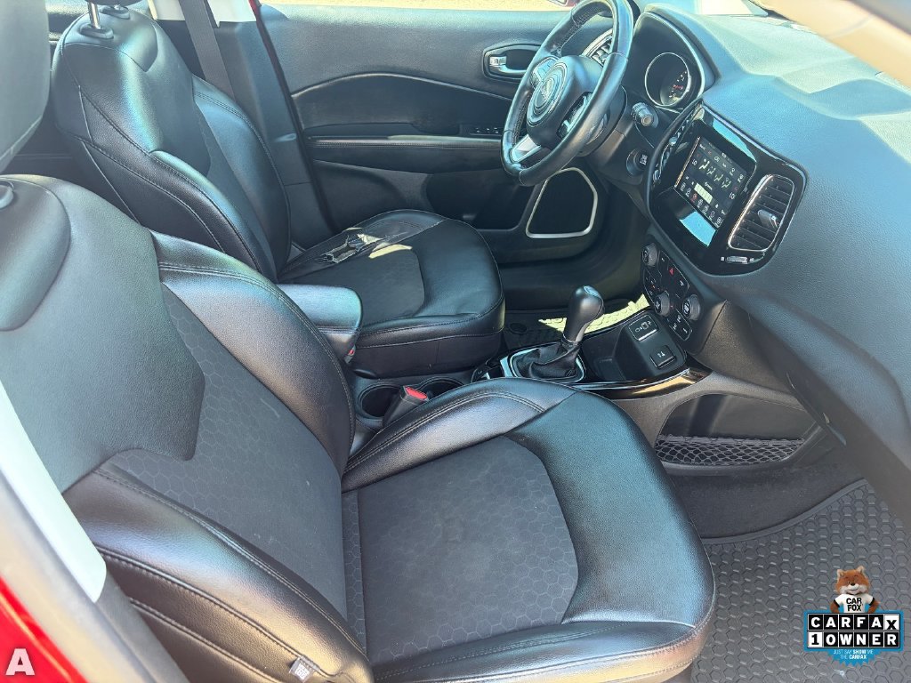 Used 2019 Jeep Compass Latitude FWD image 12