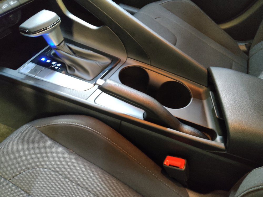 Used 2025 Hyundai Elantra SE FWD image 26